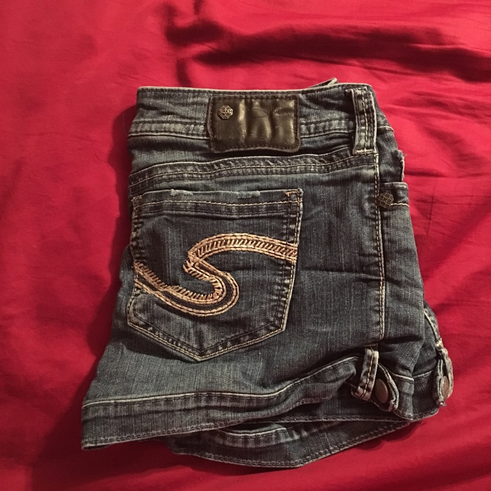 Silver jean shorts size 28